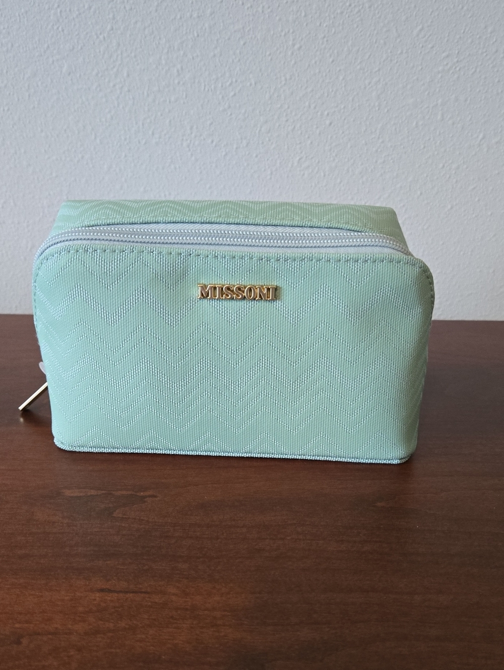 Missoni X Delta One Amenity Kit Mint Green Chevron Cosmetic Case with Gold Logo